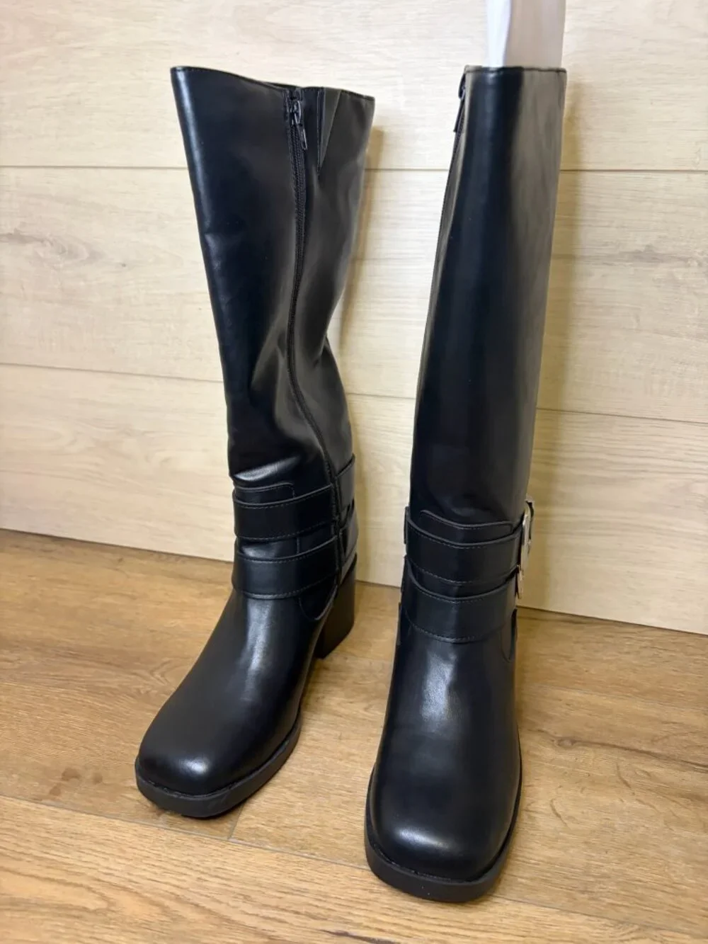 Wild Pair BUCKKP Women Knee-High Boots Black SM Size 7.5M